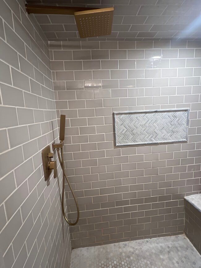 2 plus bathrooms - 127 N 10th St