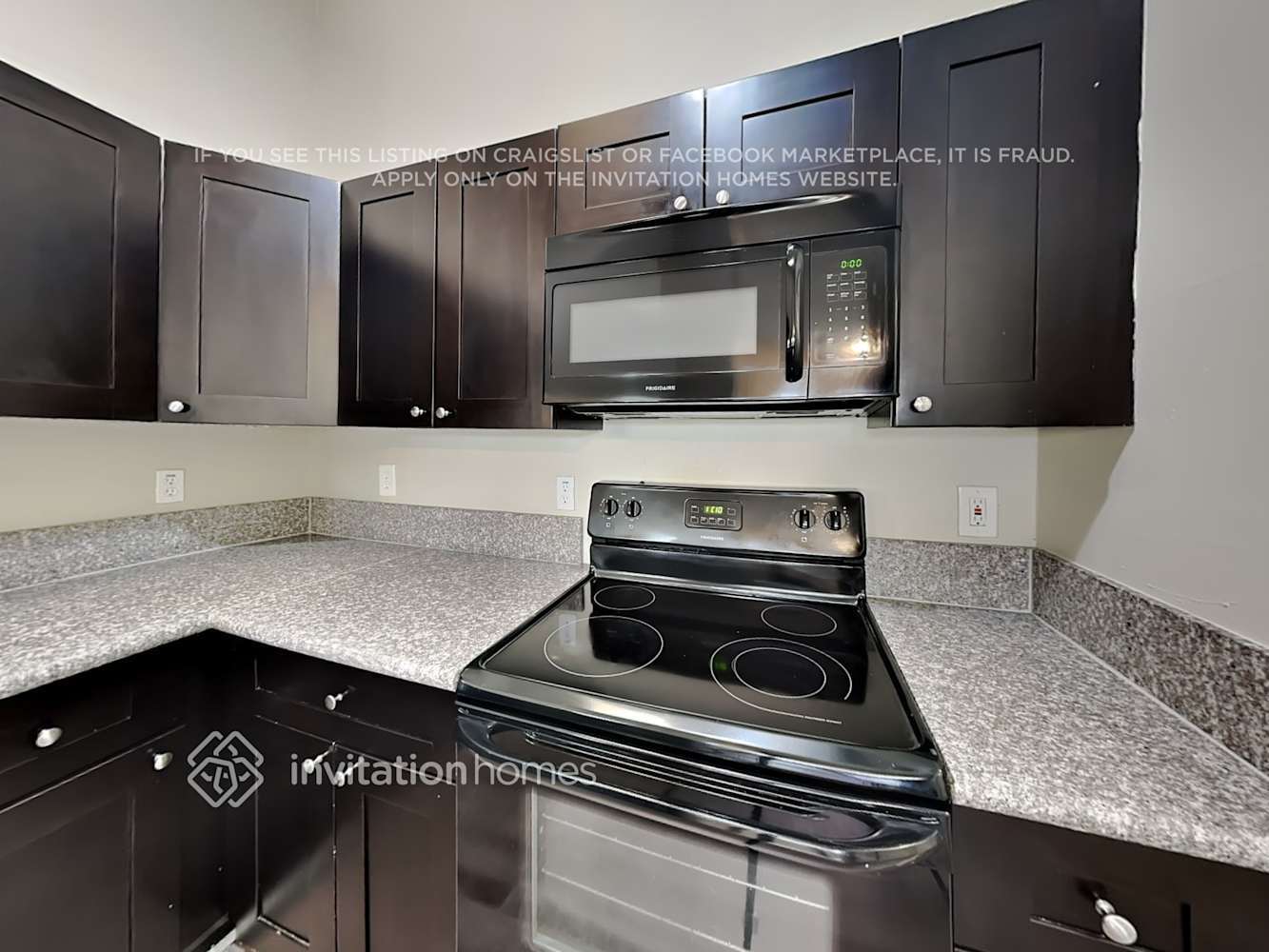 Building Photo - 8 Erwood Pl