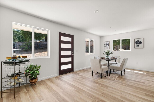 Building Photo - Spacious Newly Built ADU – Modern Comfort Close to Town