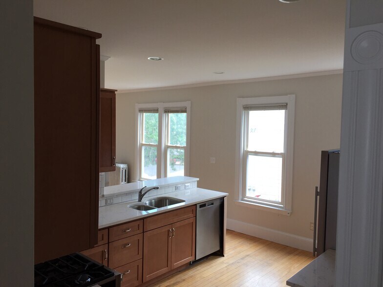 Building Photo - 26 North St