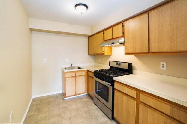 Building Photo - 809 Lindsley Ct