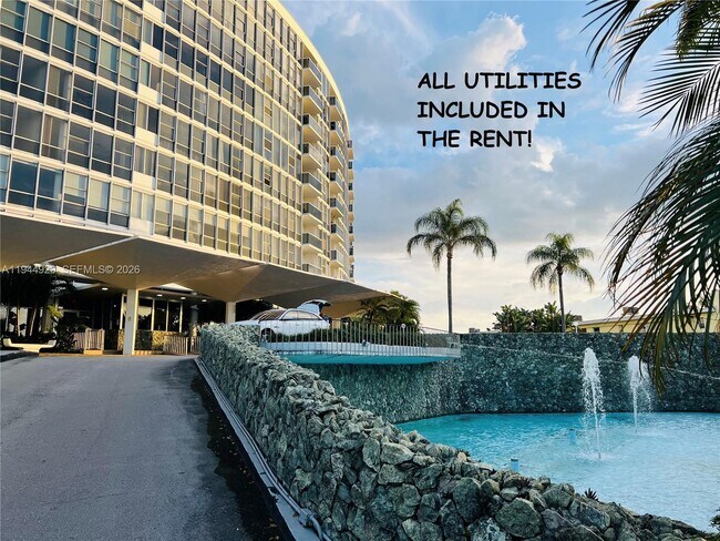 Building Photo - 900 Bay Dr