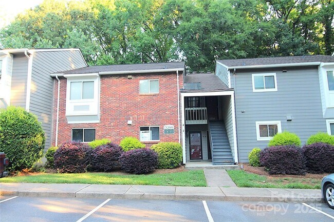 Building Photo - 3200 Heathstead Place