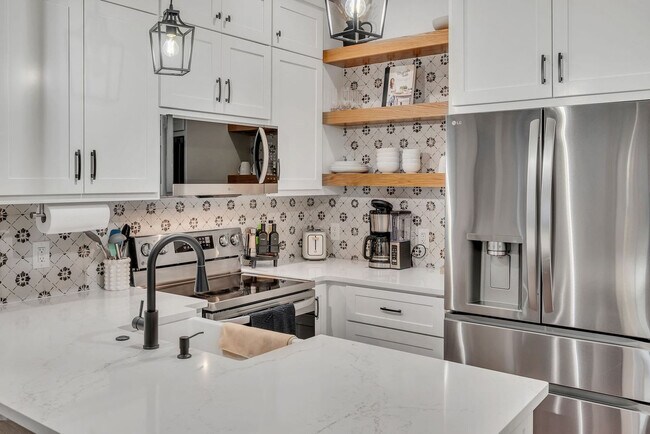 Building Photo - 1331 4th Ave N