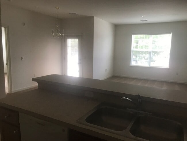 Building Photo - One Bedroom Allegheny