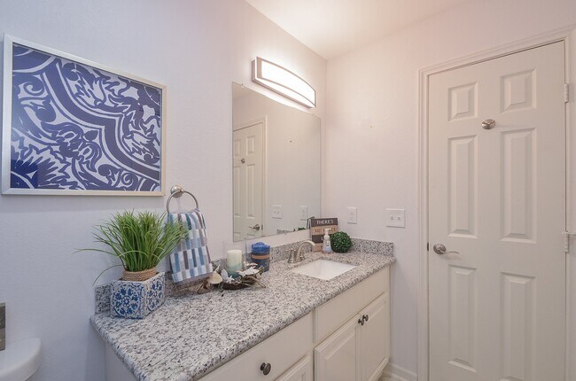 Building Photo - 10264 Briar Forest Dr