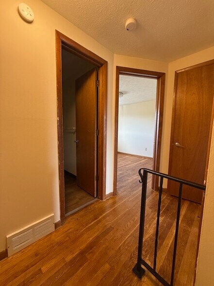 Building Photo - 3445 Beachworth Dr