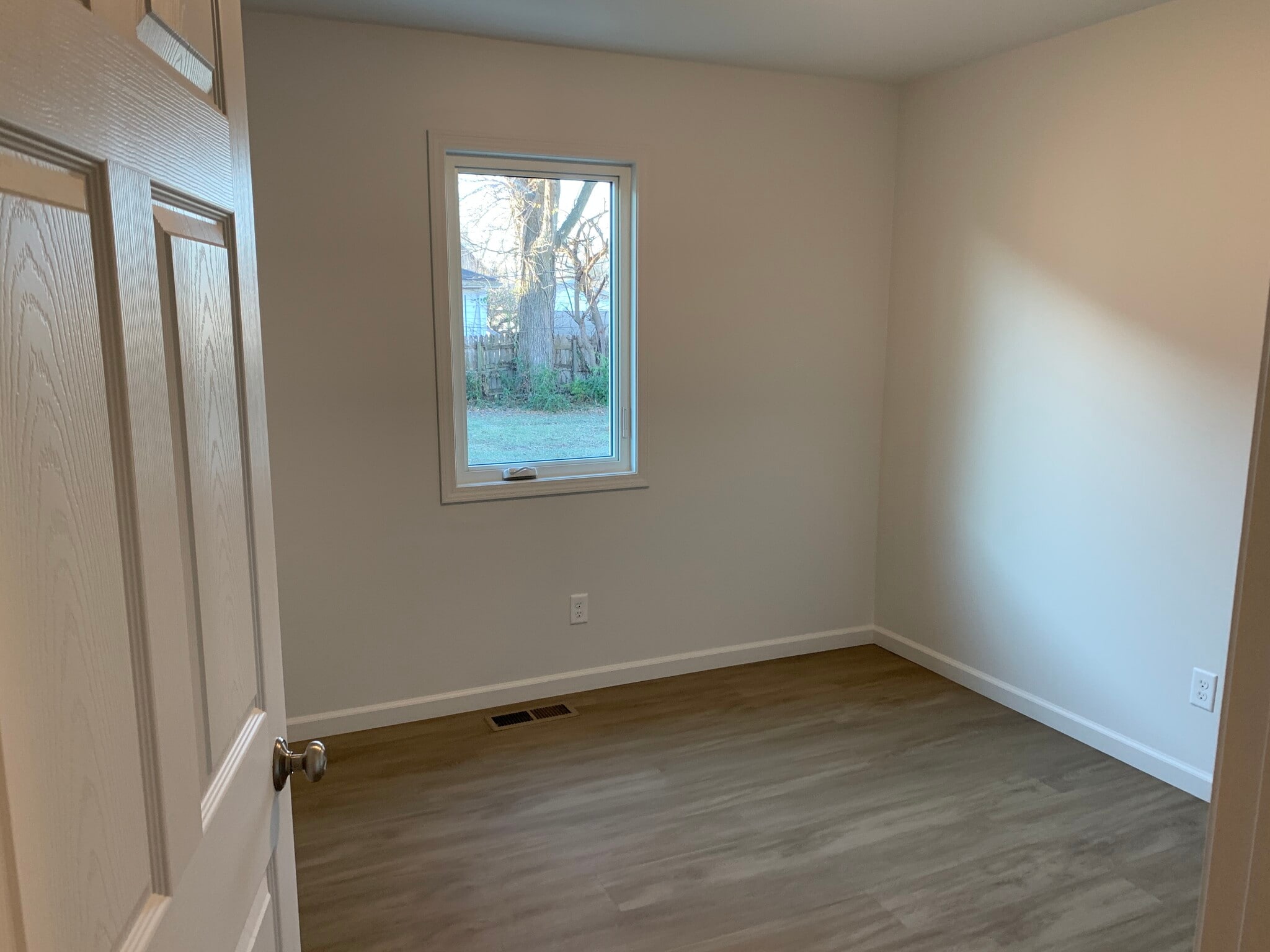 Bed 3 - 1422 Chestnut St