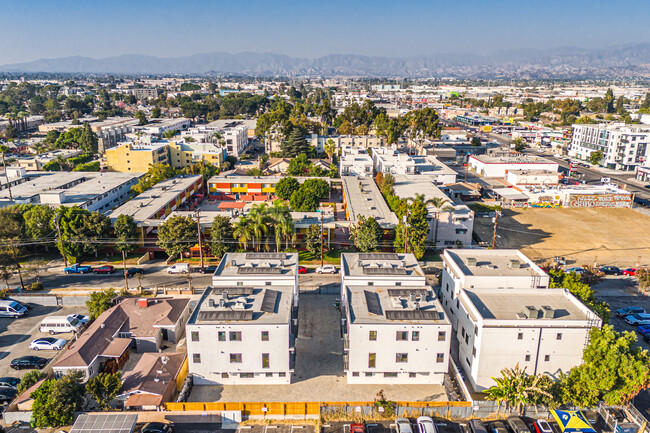 Building Photo - 11730 Gilmore St