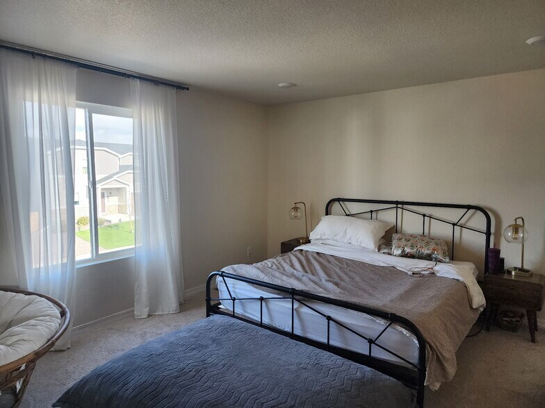 Building Photo - 6057 Napa Dr