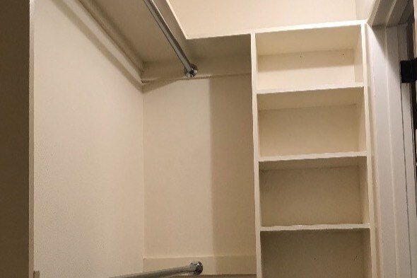 Building Photo - 906 N 6th St