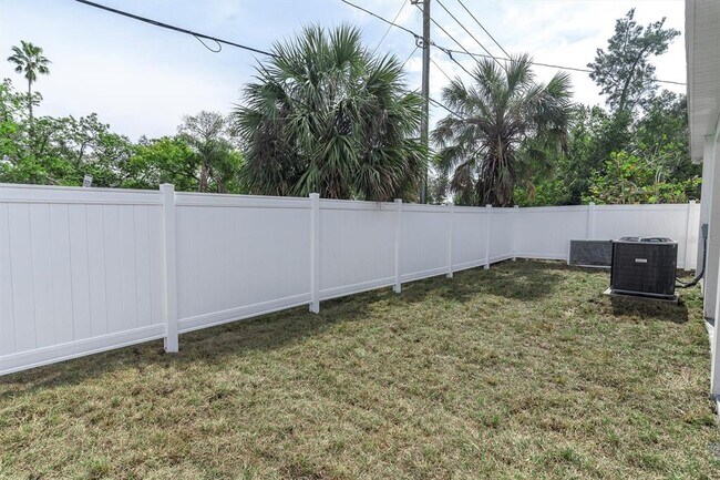 Building Photo - 5331 71st Way N