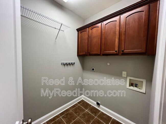 Building Photo - 137 W Porter Run Dr