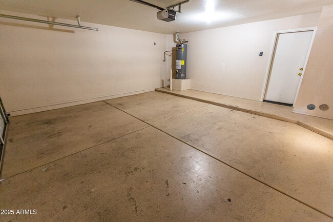 Building Photo - 12721 W Almeria Rd