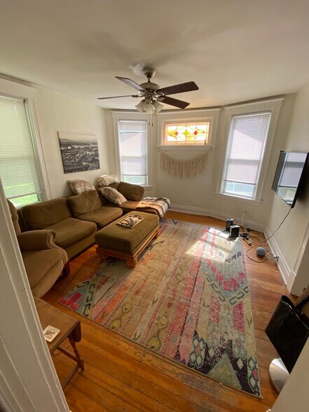 Building Photo - 3108 Markbreit Ave