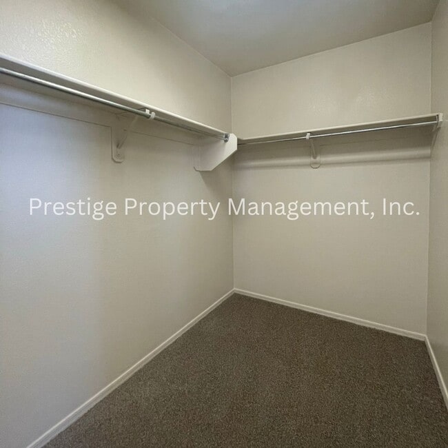 Building Photo - Want to call this 3 bedroom 2.5 bath Home ...