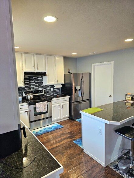 Building Photo - 18447 95th Ave E