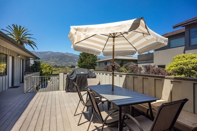 Building Photo - Introducing the Private Beach House in Carpinteria, CA!