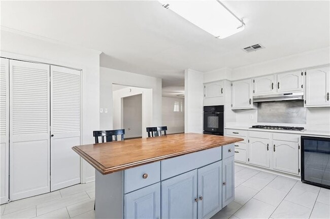 Building Photo - 426 Pine St