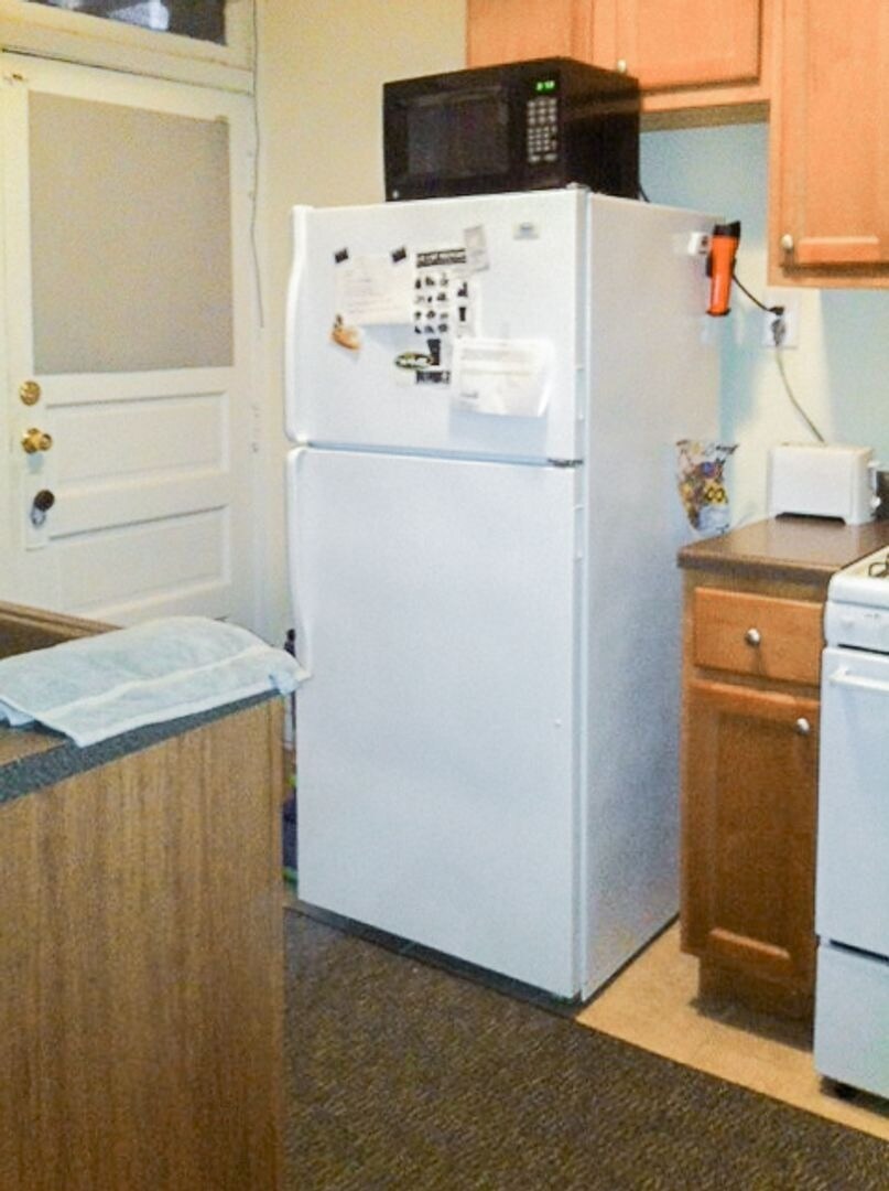 Building Photo - 2208 W Foster Ave