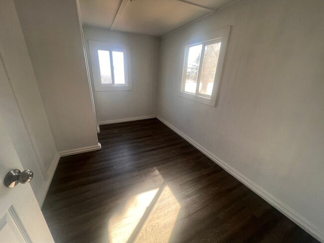 Building Photo - 2BR/1BA House w/ bonus room available FOR RENT NOW!