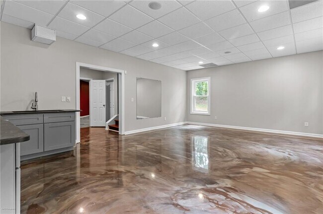 Building Photo - 2990 Hearthstone Dr