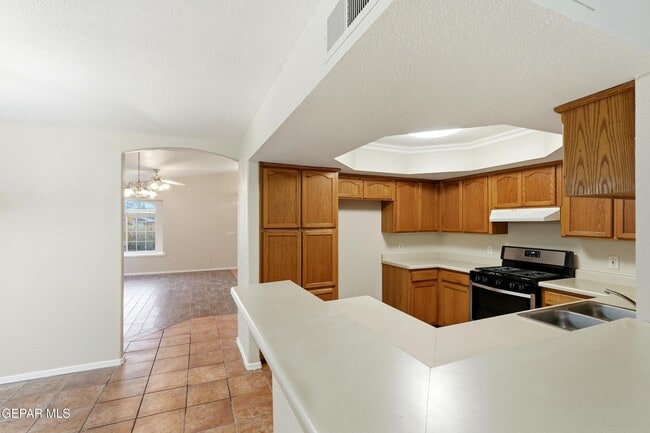 Building Photo - 7536 Le Conte Dr