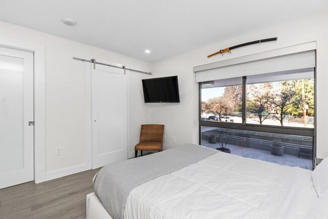 Building Photo - 199 Coolidge Ave