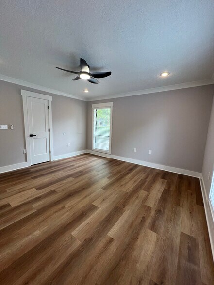 Building Photo - 4906 Sardis Rd