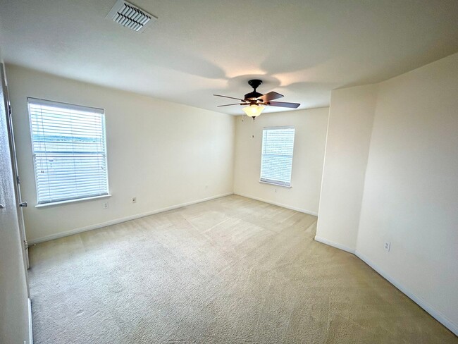 Building Photo - Bright & Beautiful Two-Story Home in Canyon Crossing with Fenced Backyard!