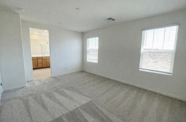 Building Photo - 3543 Dimora St