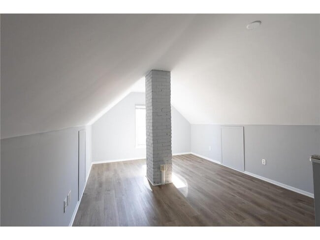 Building Photo - 1168 Lane Pl