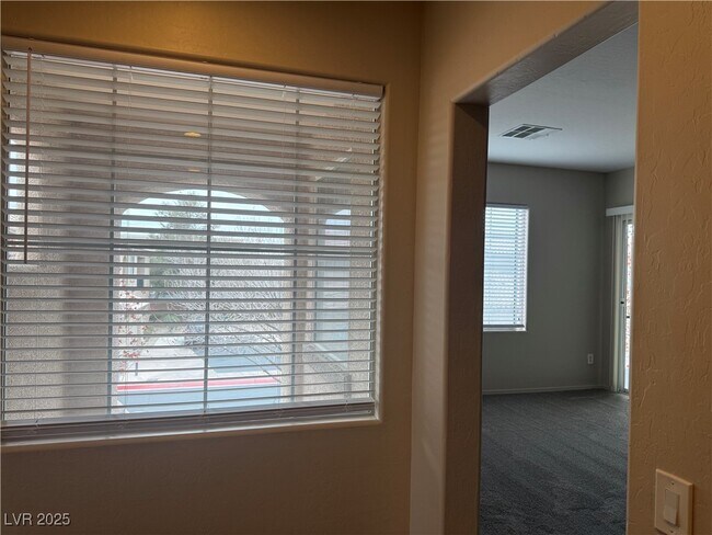 Building Photo - 6635 Flaminian Ln