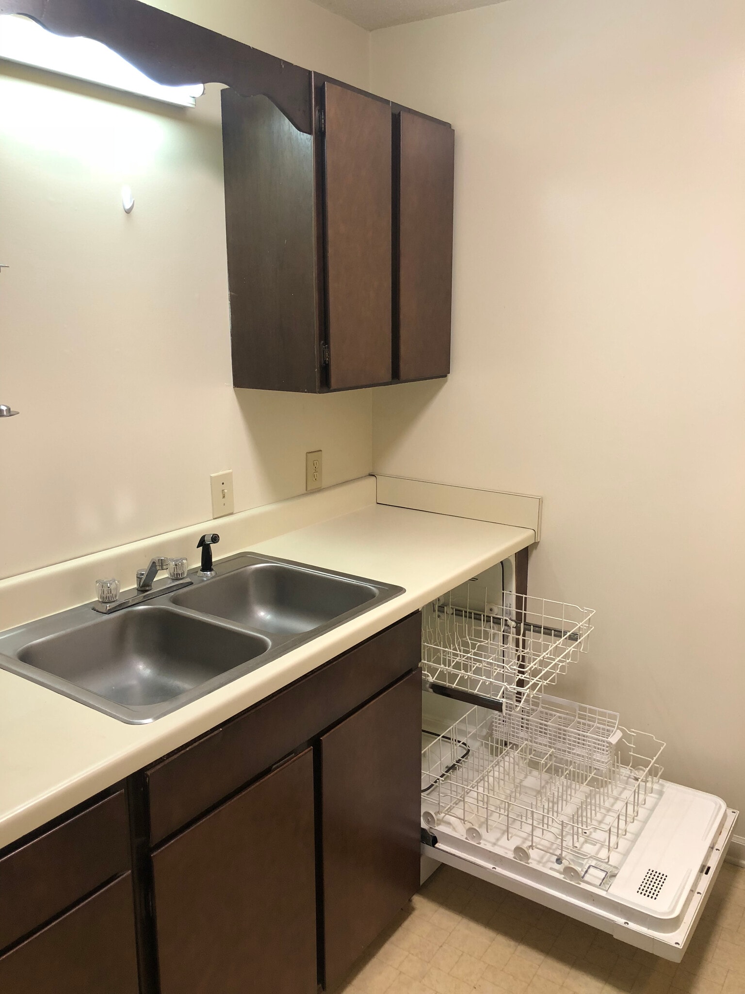 Building Photo - 703 S Chapman St