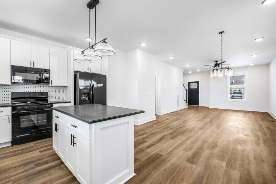 Building Photo - 1336 Plum St
