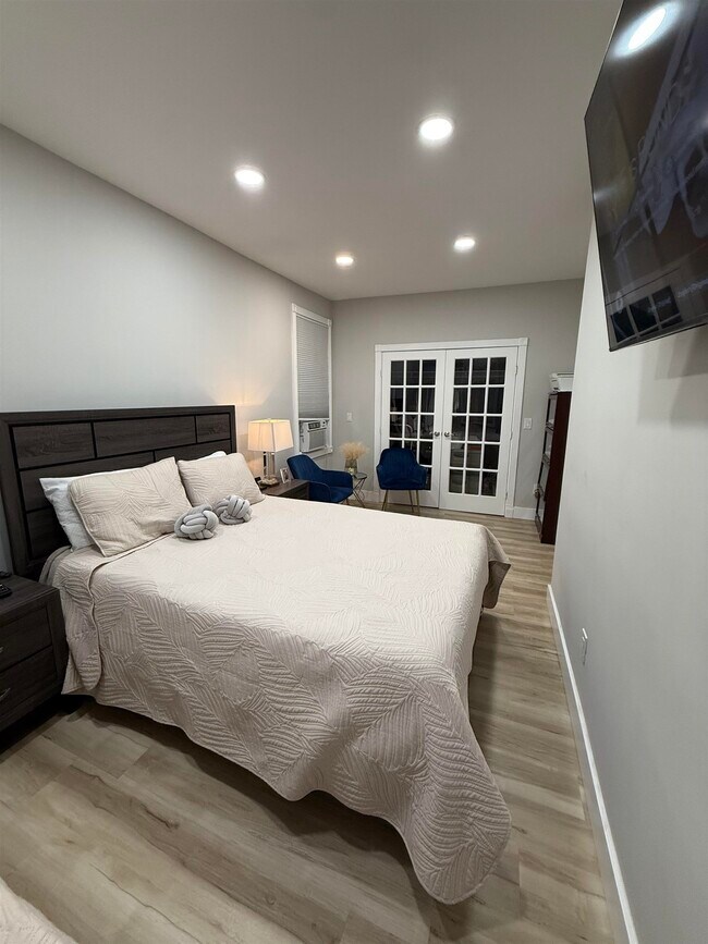 Building Photo - 1502 39th St