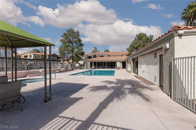 Building Photo - 3151 N Soaring Gulls Dr