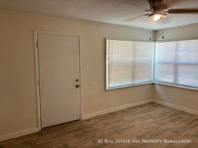 Building Photo - 1348 W Lynwood St
