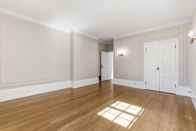 Building Photo - 501-503 Mandana Blvd