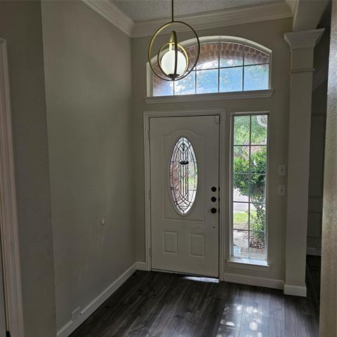 Building Photo - 2817 Oleander Dr