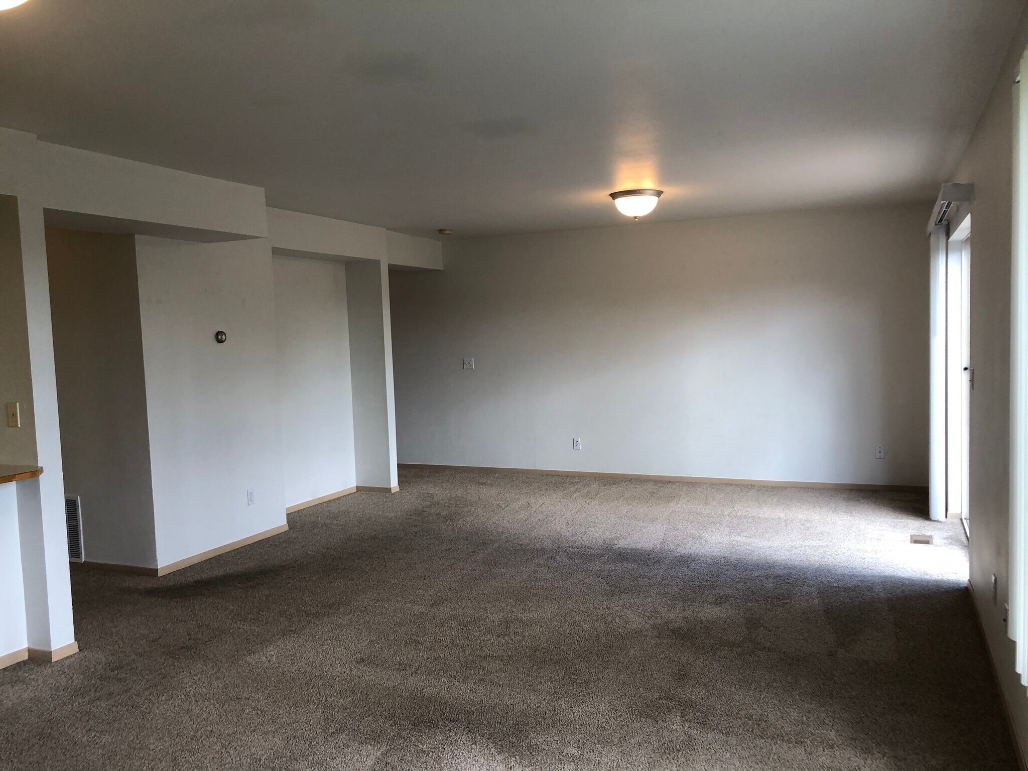 Building Photo - 504 SW City View St