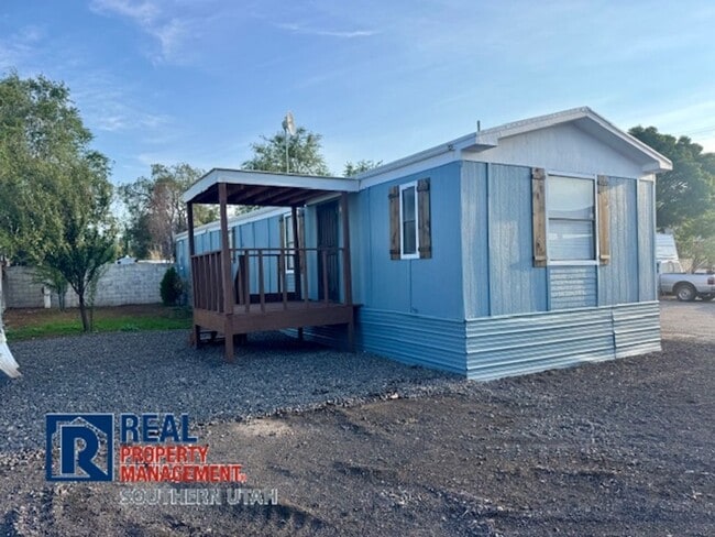 Building Photo - Modular in Veyo