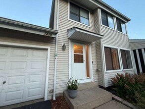 Building Photo - 1410 Whispering Springs Cir