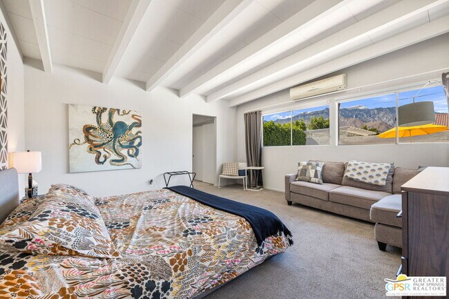 Building Photo - 2267 N San Antonio Rd