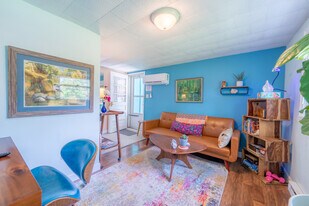 Building Photo - 1101 S Rogers St