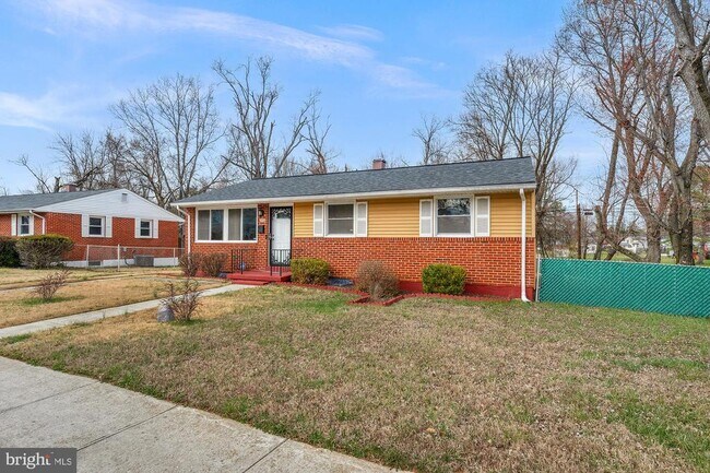 Building Photo - 8402 Church Ln