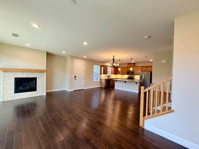 Building Photo - 1991 Wind Ranch Rd