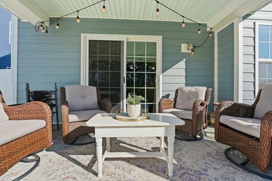 Building Photo - 838 Dean Dr