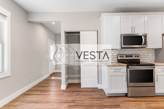 Building Photo - 12 Riddle Rd