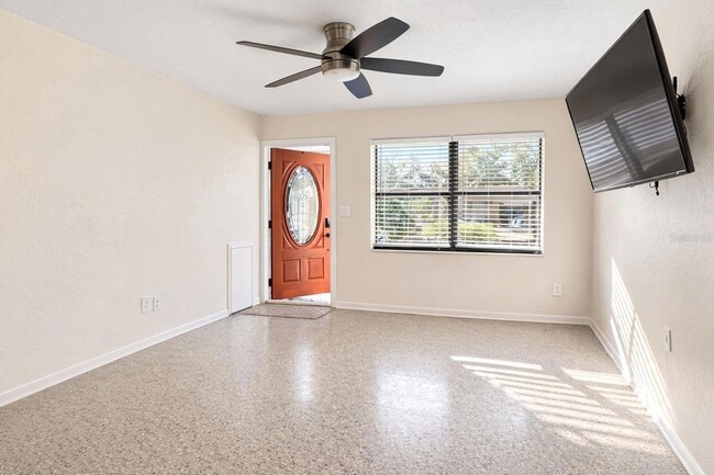 Building Photo - 3975 Porpoise Dr SE